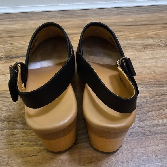 UGG Lanni clog, black, size US 8 - Picture 12 of 12